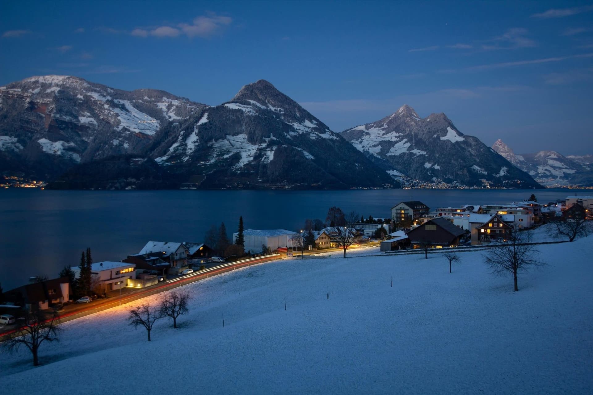 Switzerland's Three Lakes Loop Bike Tour