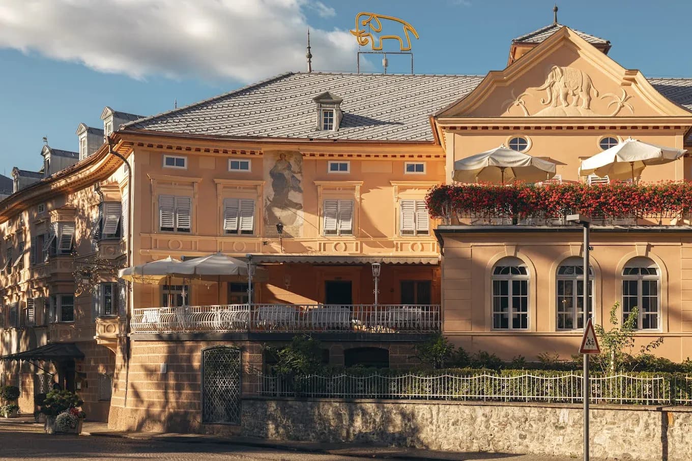 Hotel Elephant (4 Star)