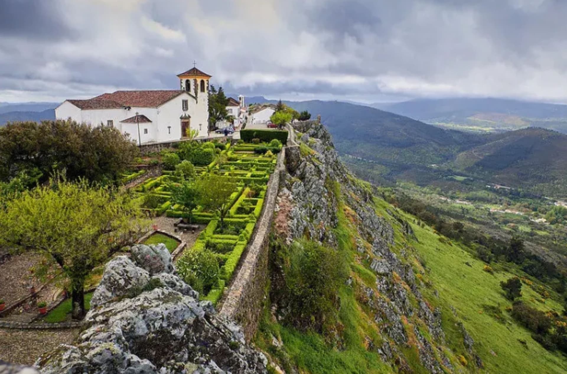 Alentejo Castles and Countryside Walking Tour 