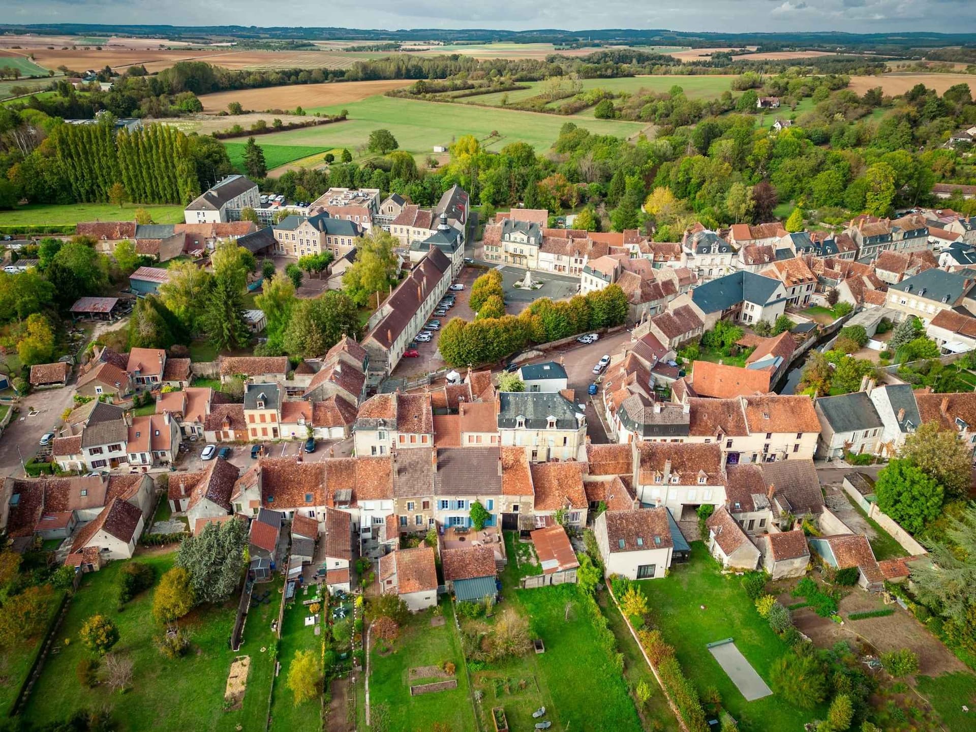 Historic Villages and Châteaux