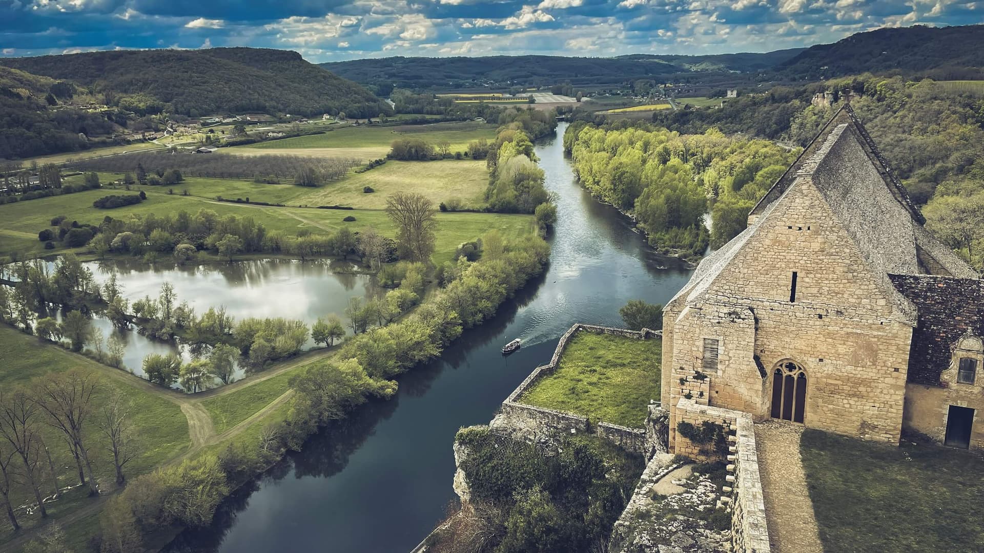 Boutique bike tours in Dordogne