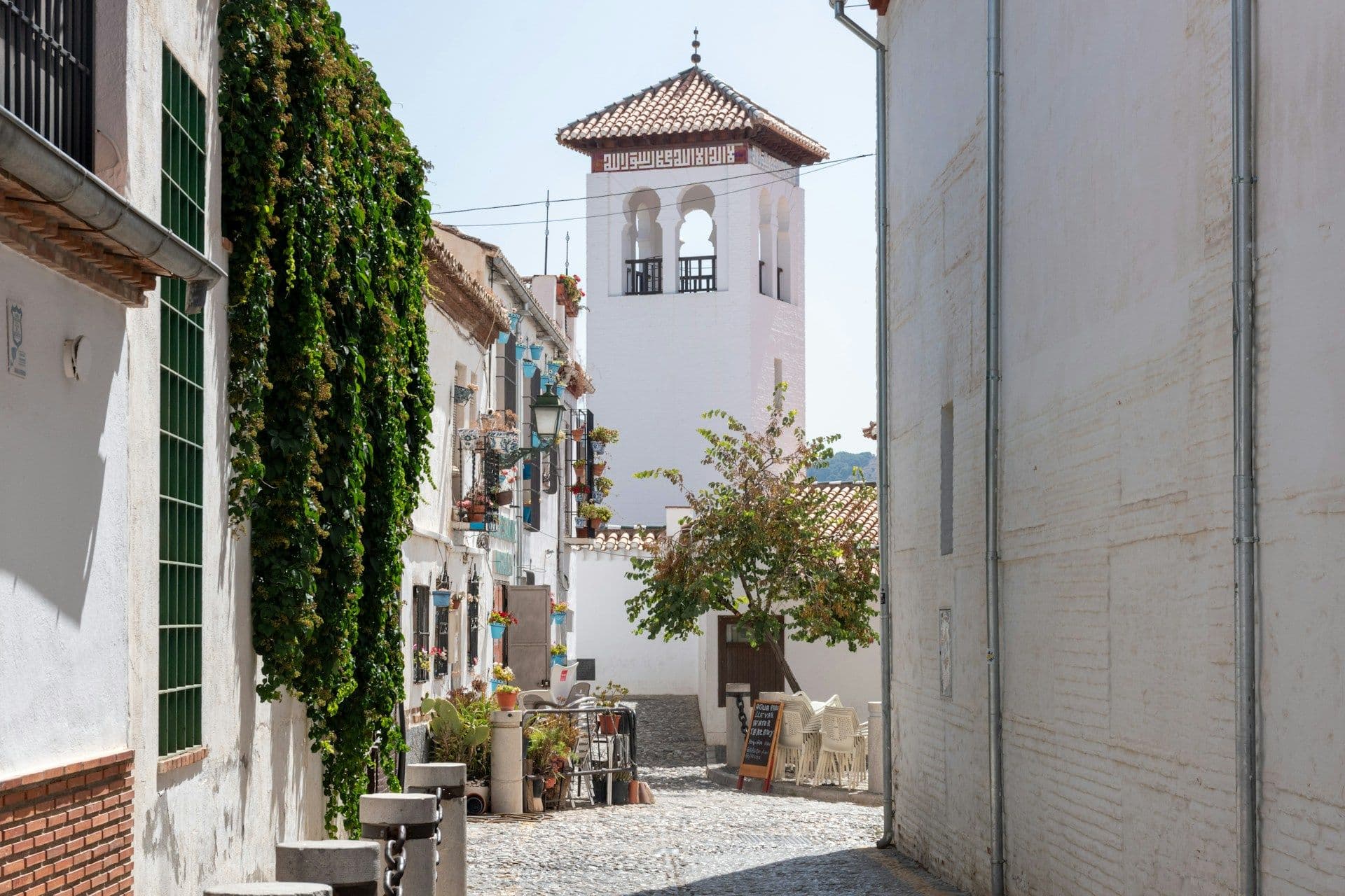 Explore Historic Granada and the Alhambra