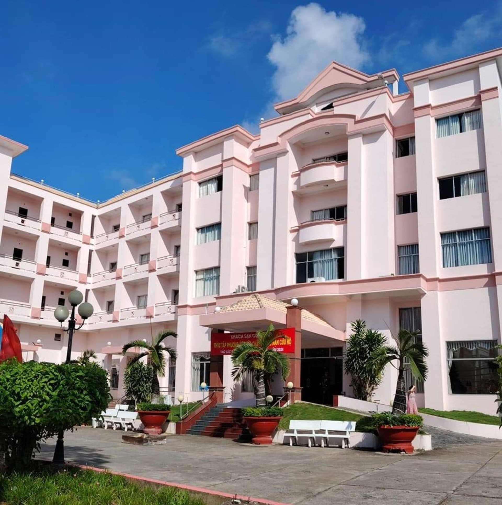 Cuu Long Hotel