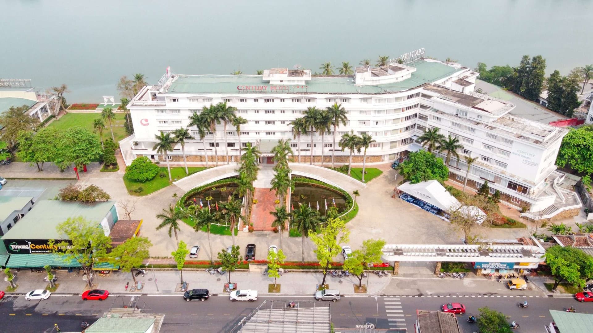 Hue Century Riverside Hotel 