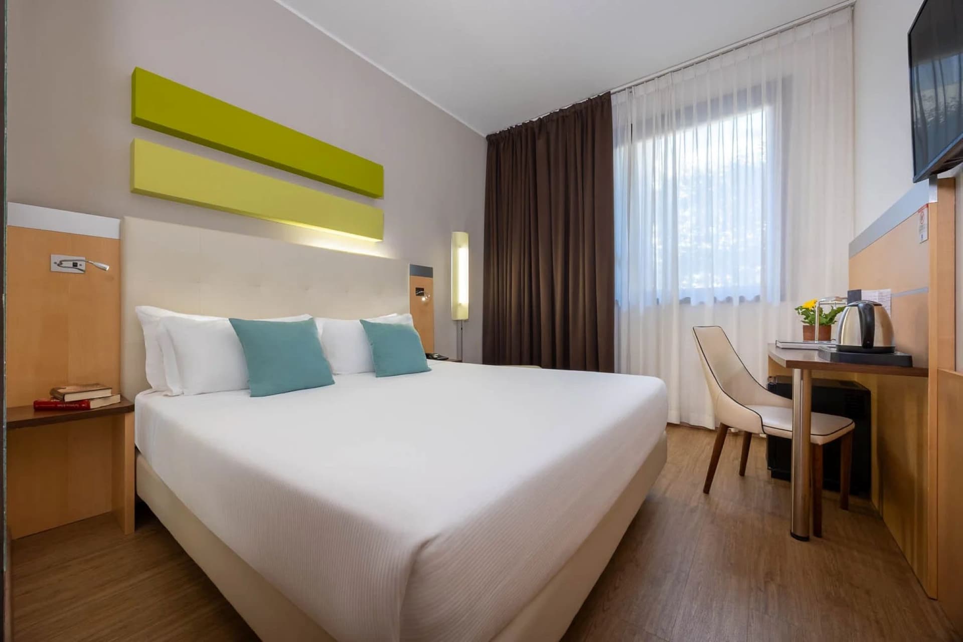 Hotel IH Gioia (4-star)