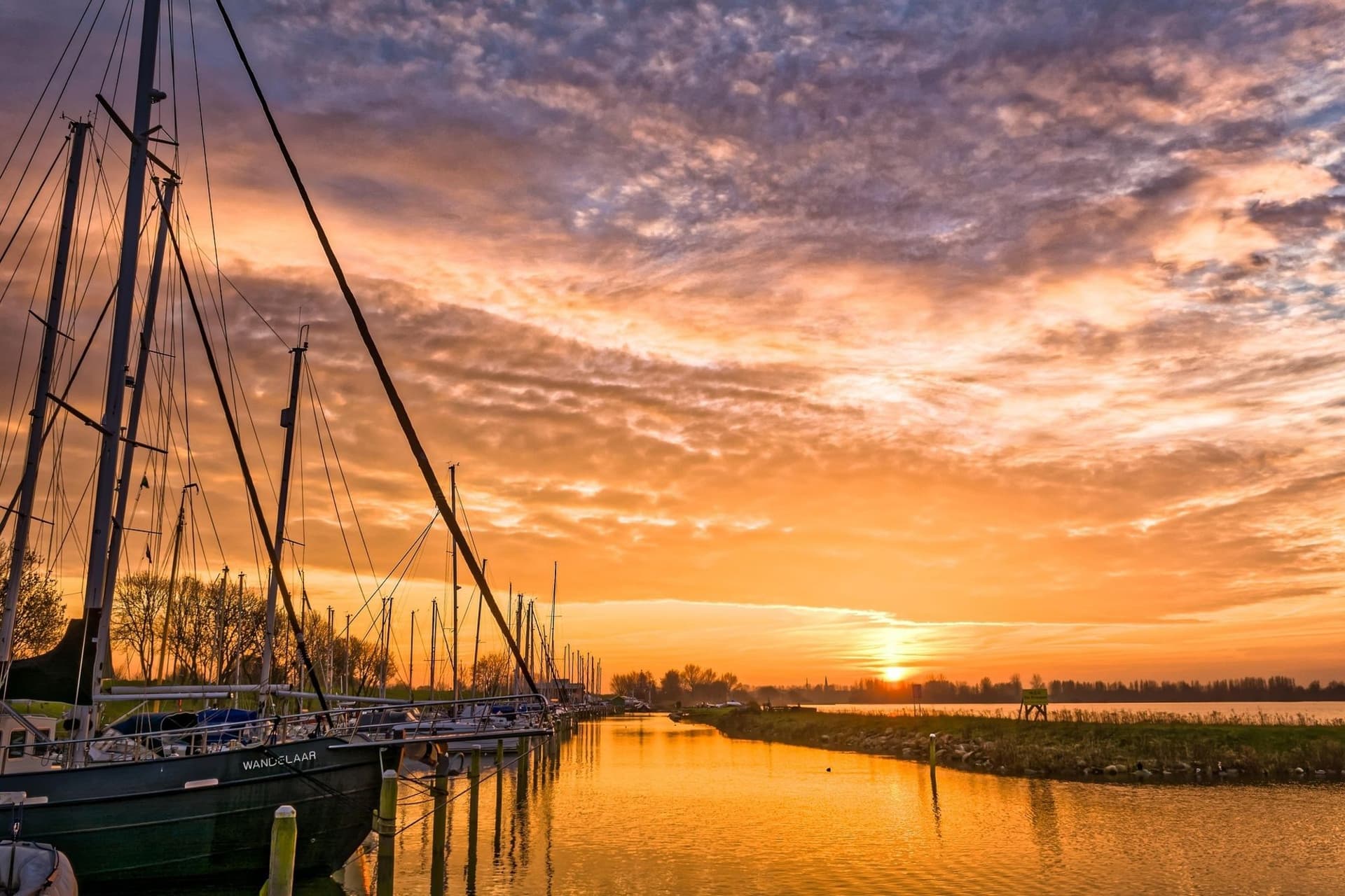 Sail & Bike Along the IJsselmeer Coast