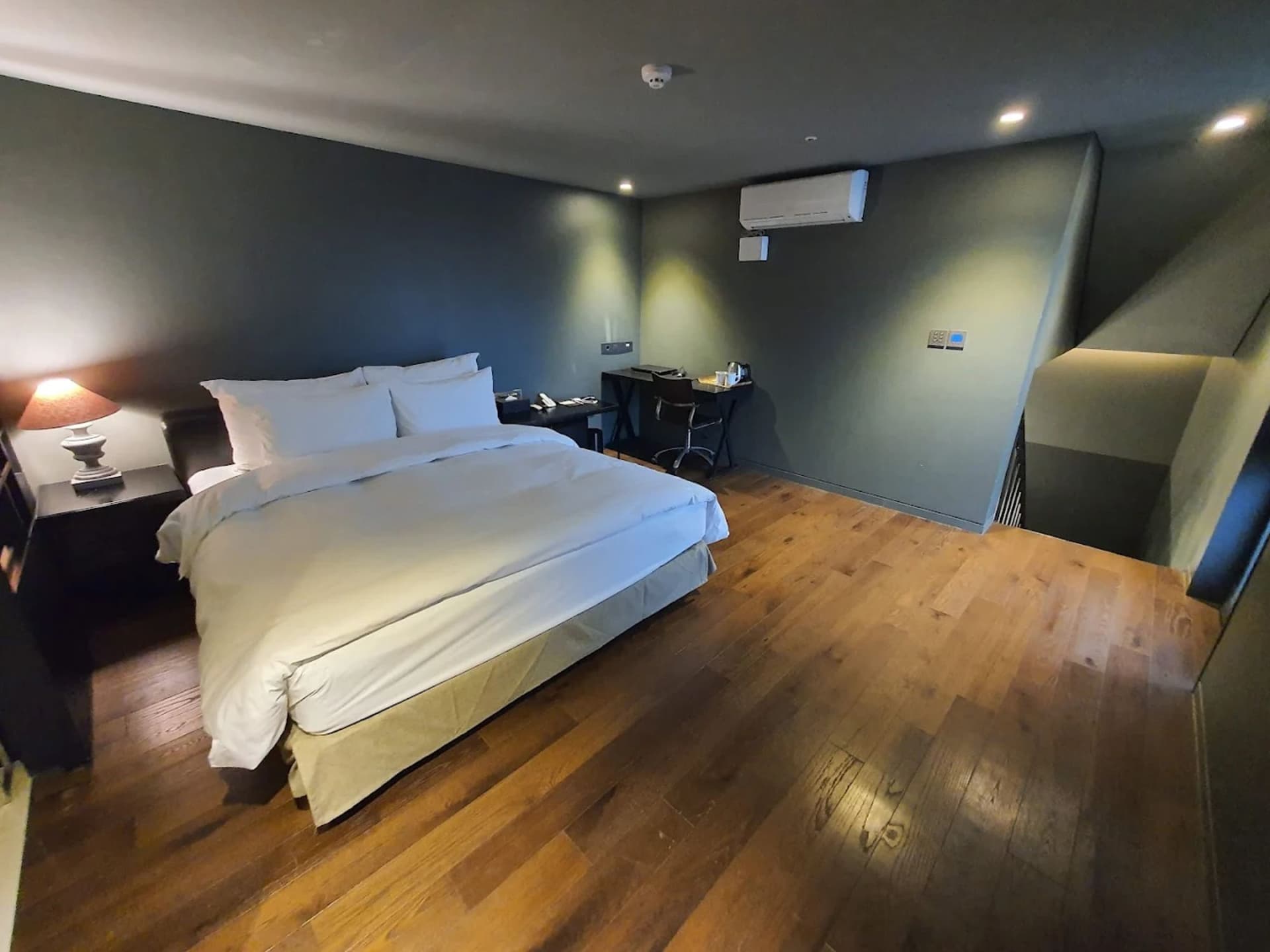 Lee Design Hotel