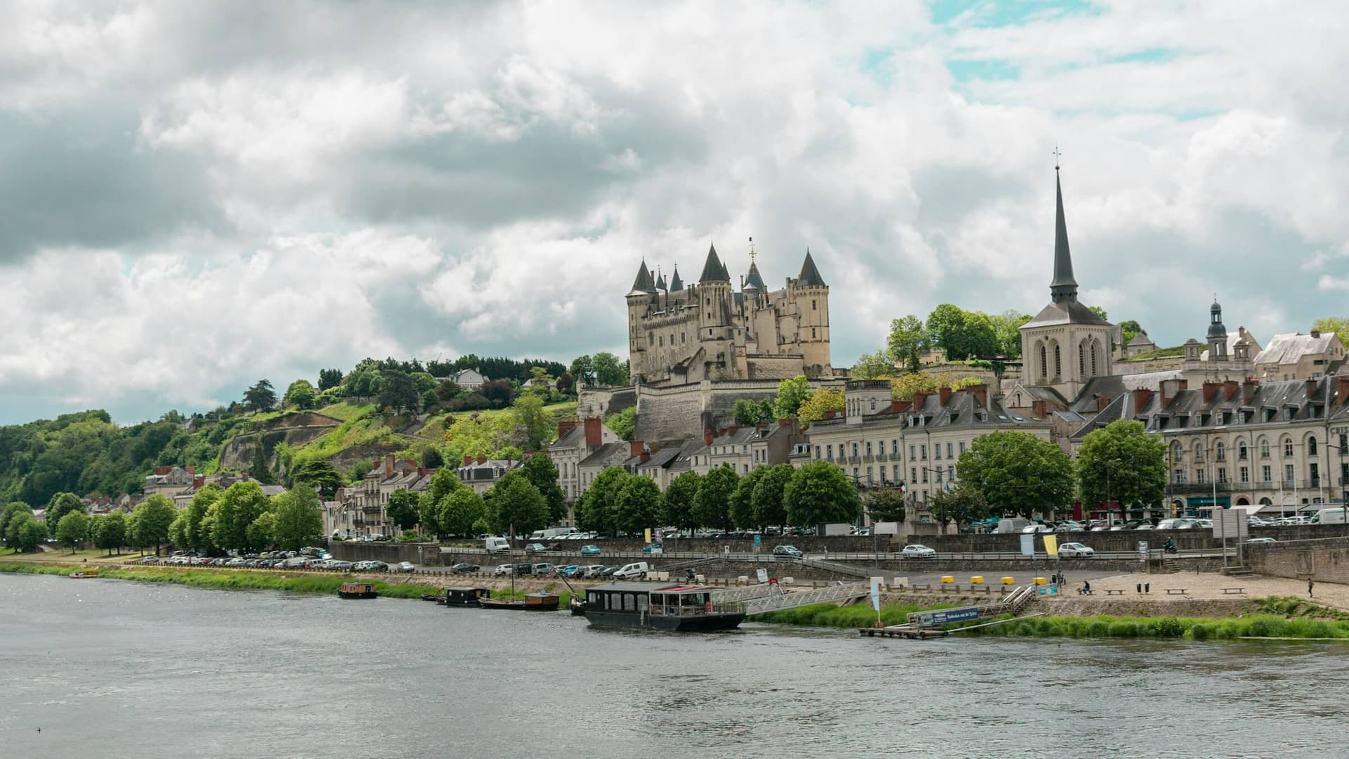 Boutique bike tours in Loire Valley
