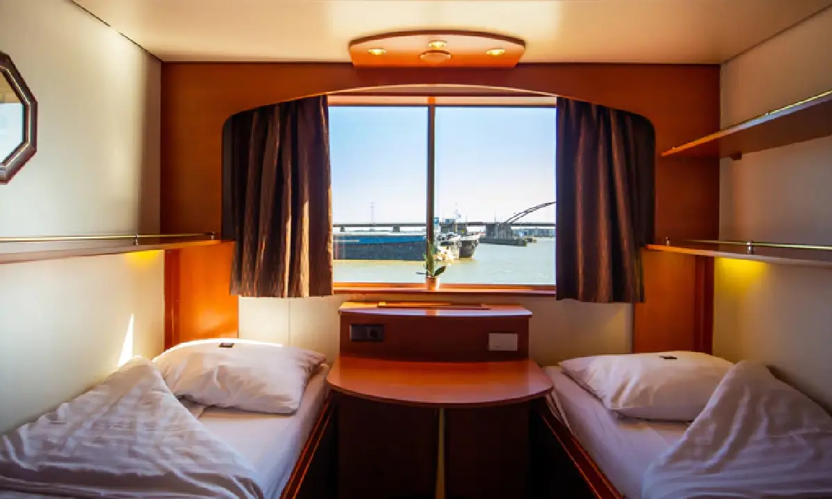 Superior Cabins