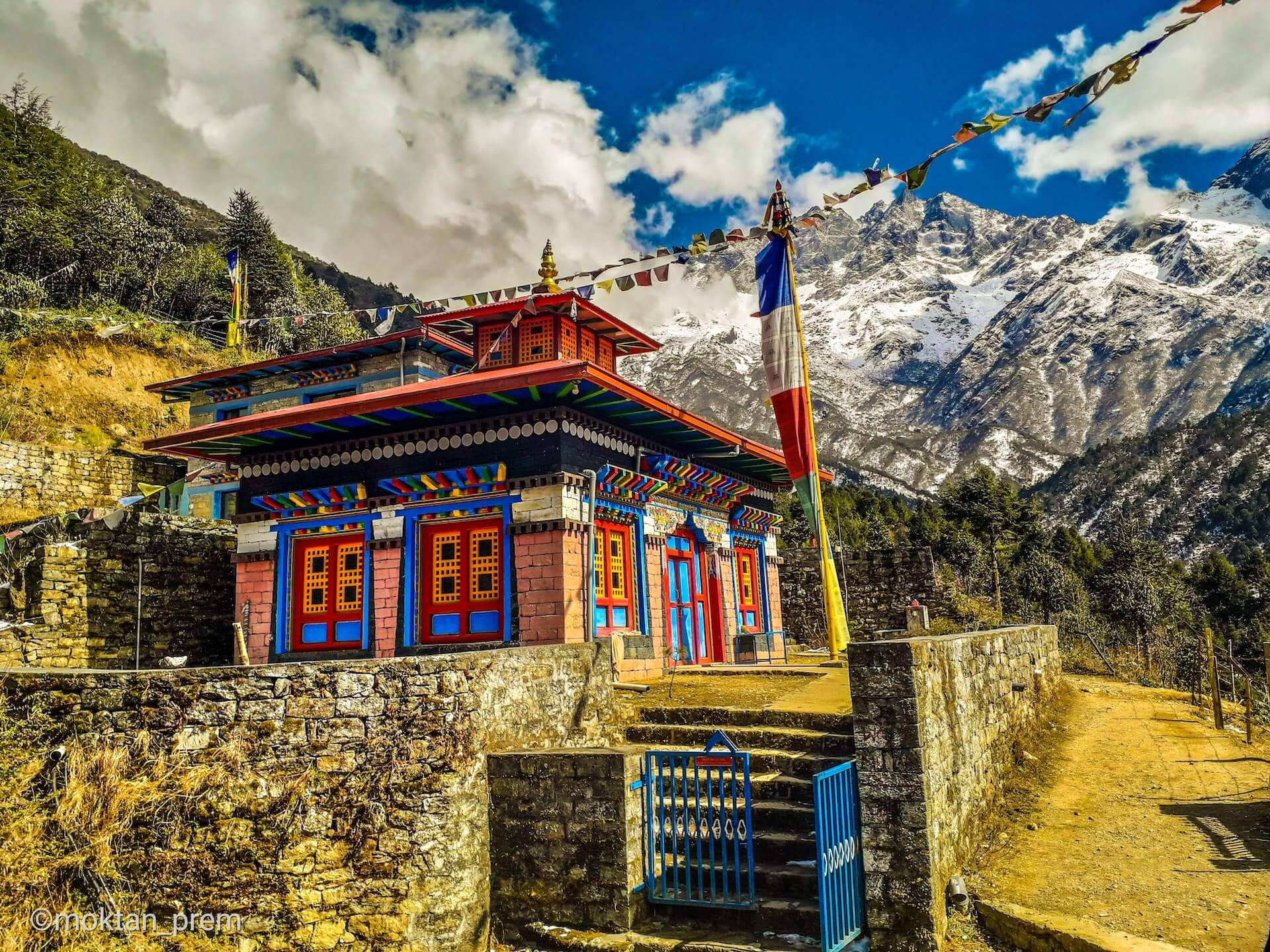 Boutique hiking & walking tours in Nepal