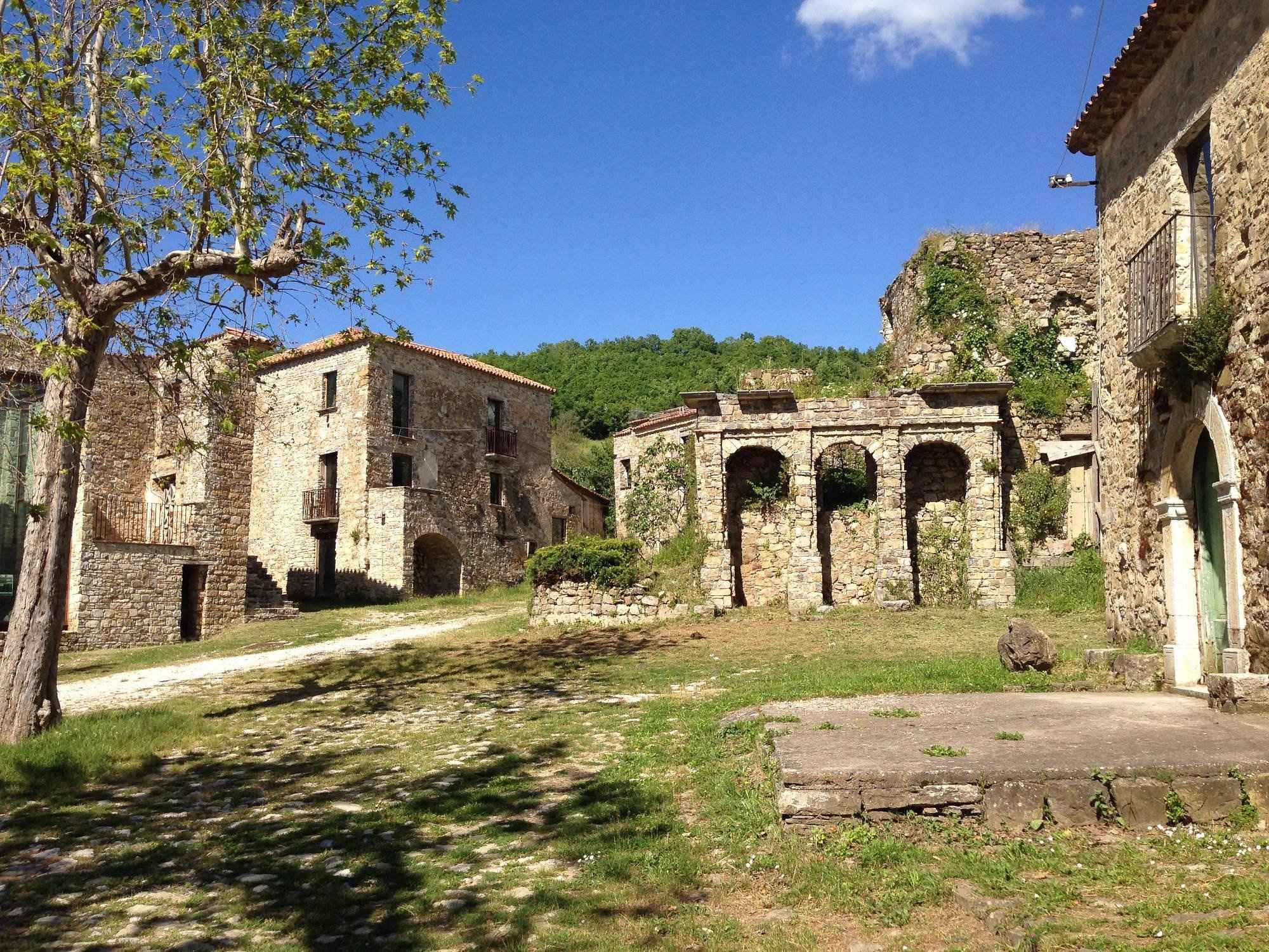 Roscigno Vecchia Ghost Town