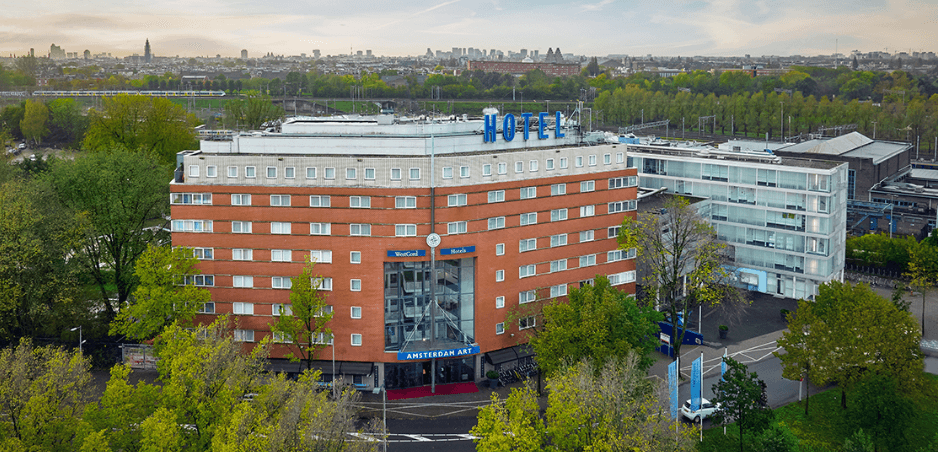 Westcord Art Hotel