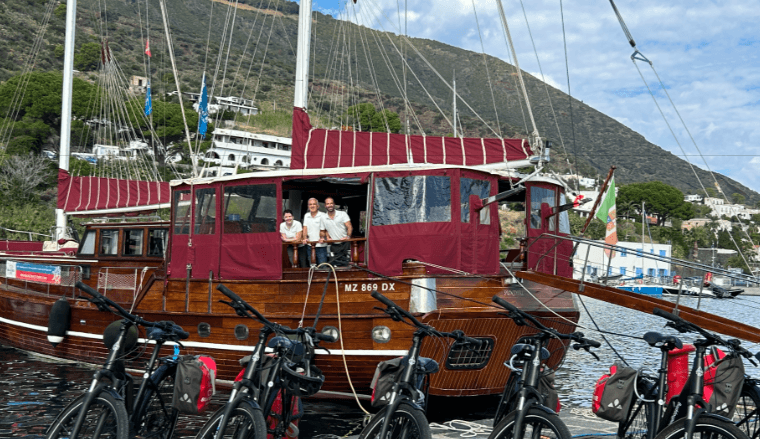 Sundial – Your Floating Boutique Hotel