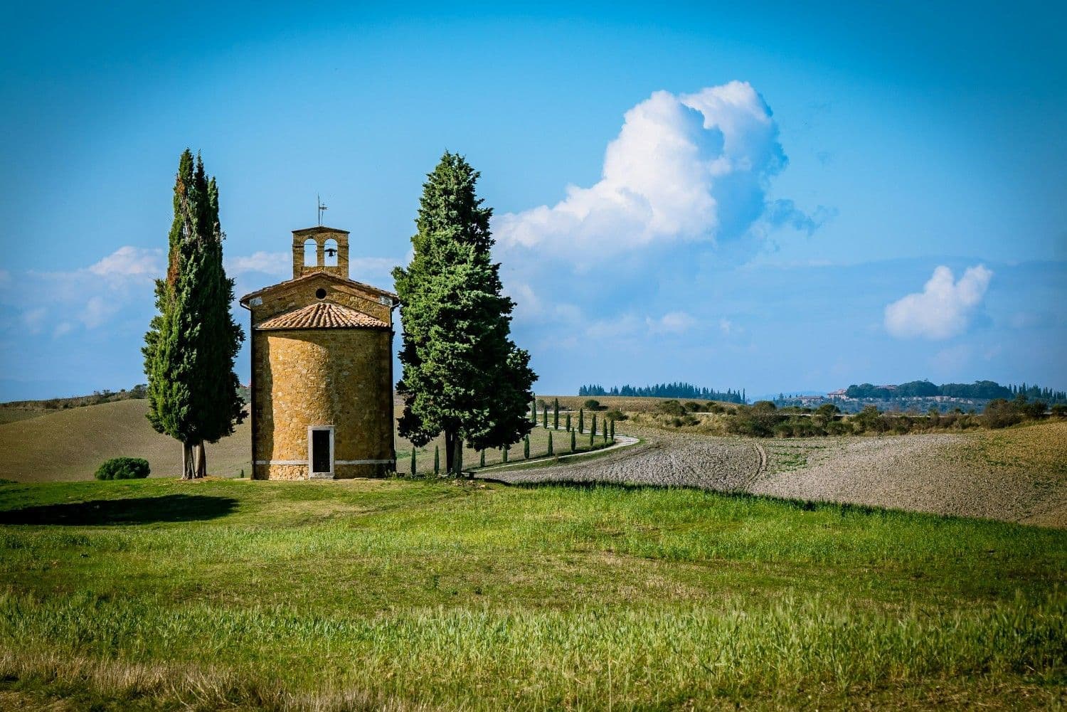 Ride through the Val d’Orcia
