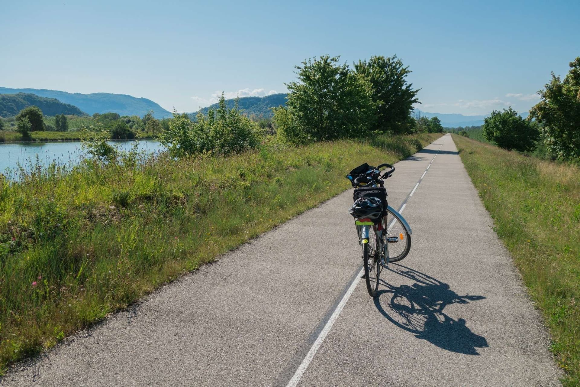 Geneva to Lyon ViaRhôna Bike Tour