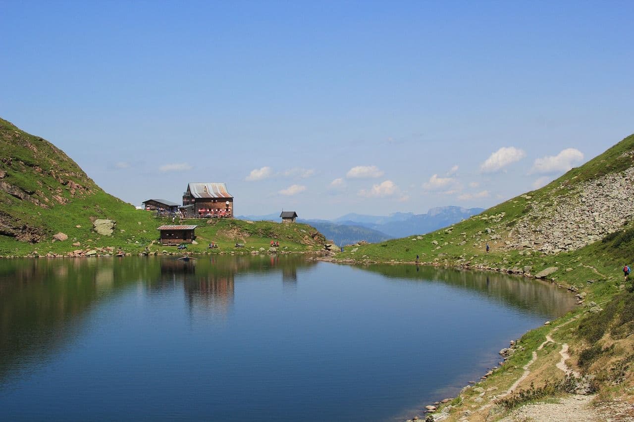 Tyrolean Culture and Alpine Wonders
