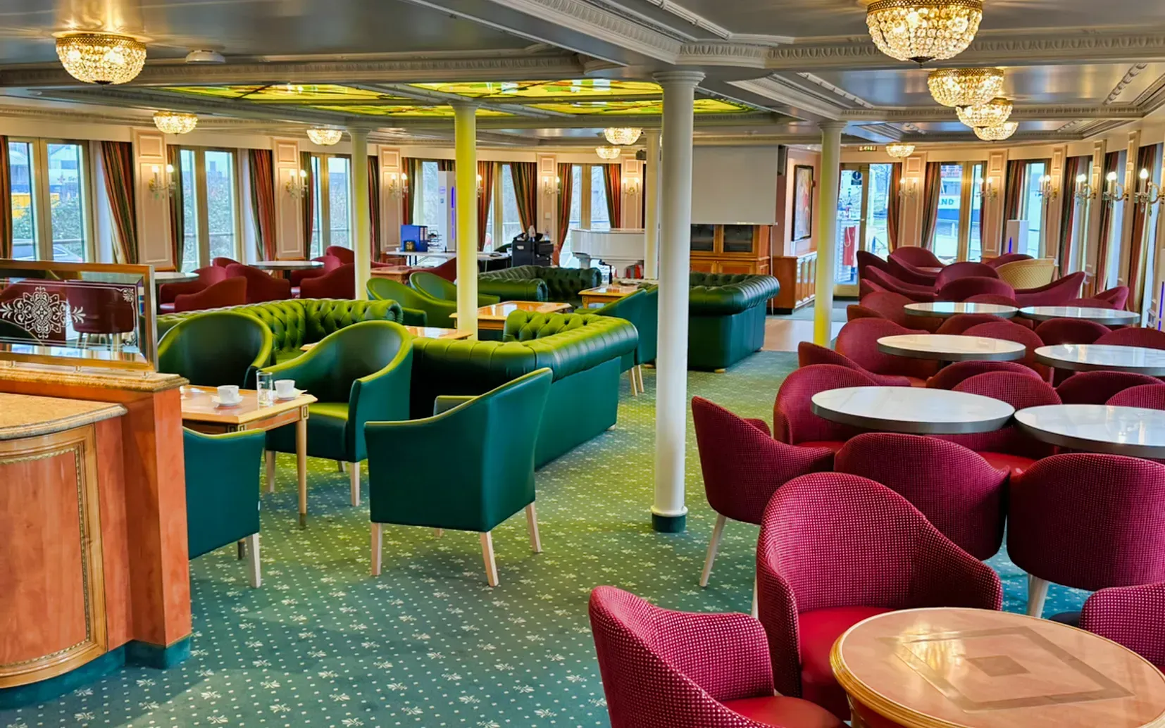 Panorama Lounge and Sun Deck
