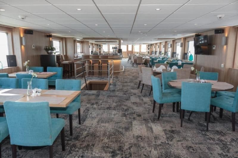 Panoramic Restaurant with Scenic Views