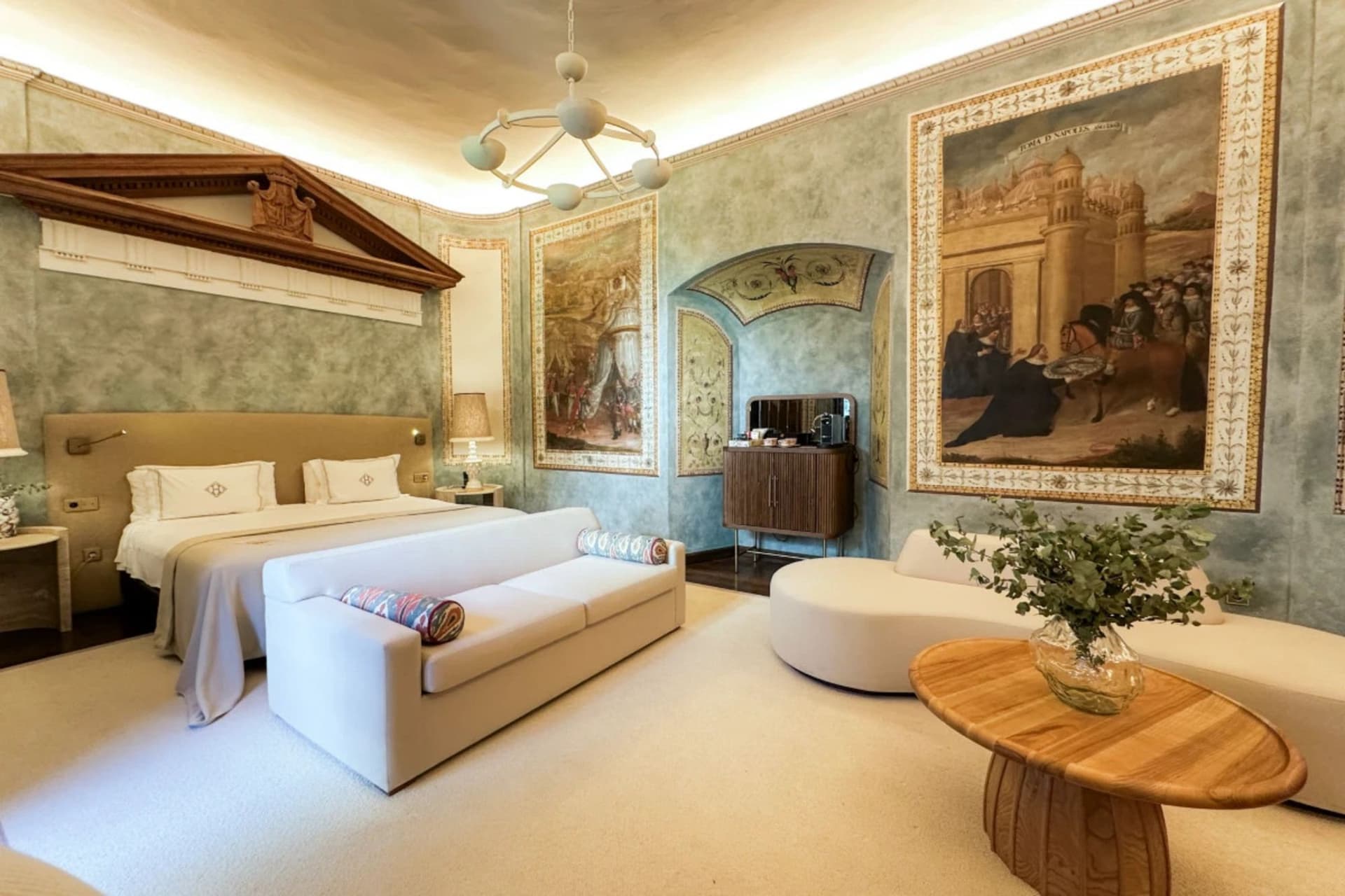 Elegant Boutique Stays 