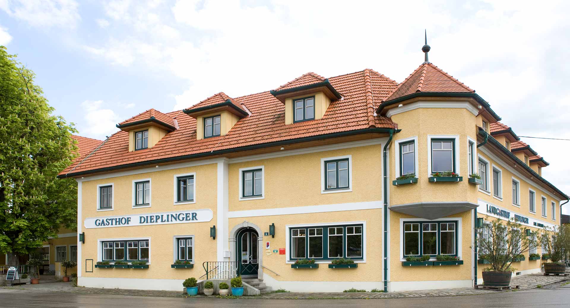 Landgasthof dieplinger Hotel (4-star)