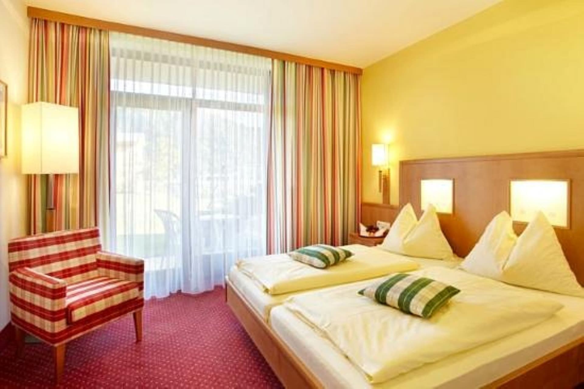 Hotel Donauschlinge (4-star)