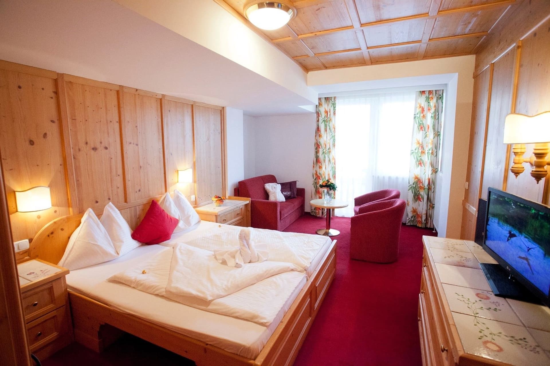 Hotel Latini (4-Star) 