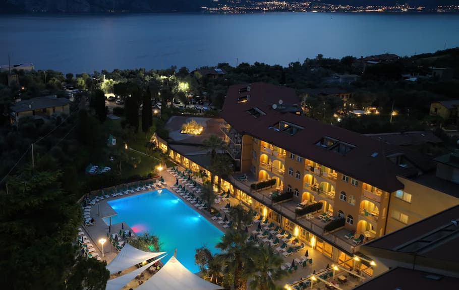Majestic Palace (4 Star)