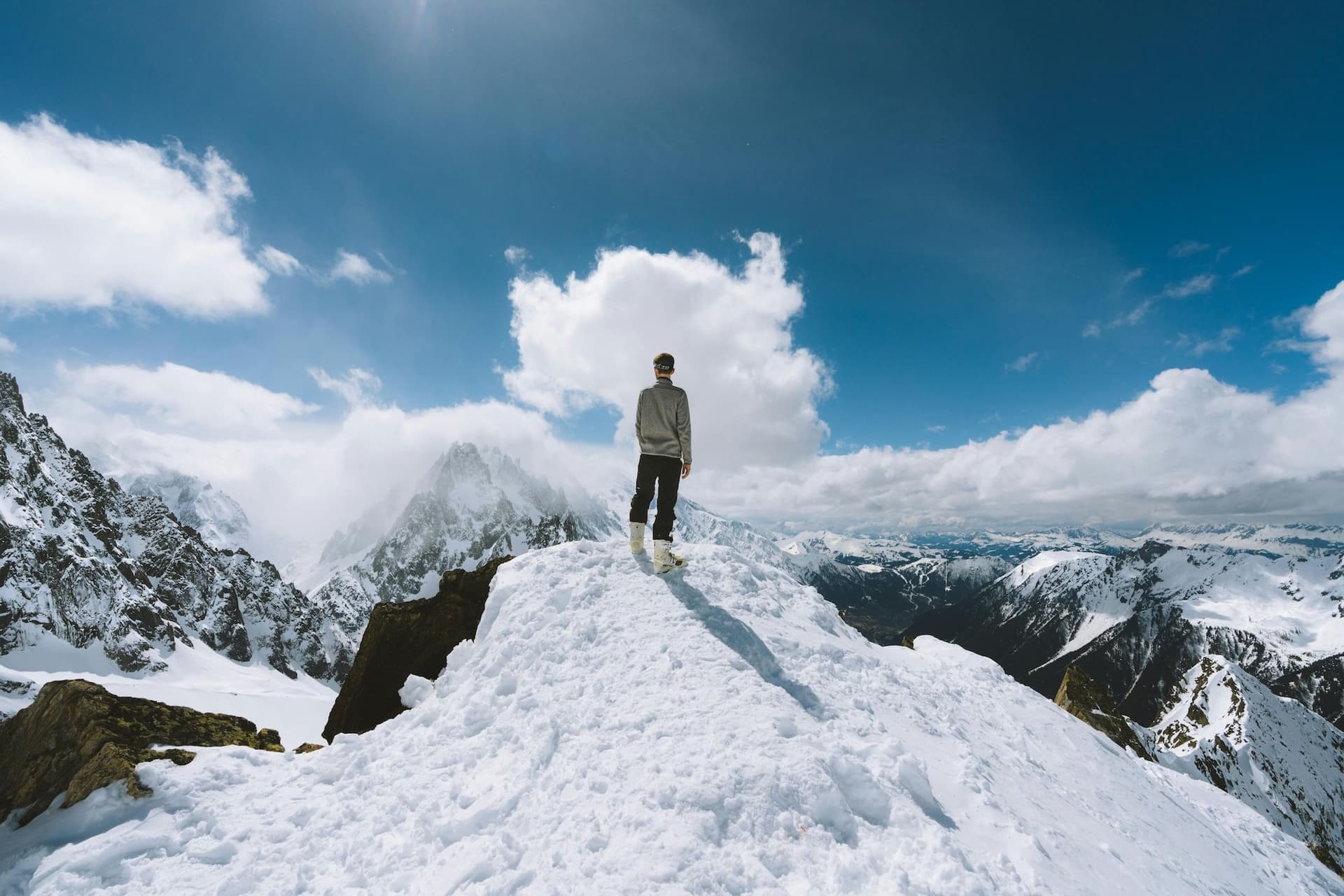 The Complete Guide to Hiking Mont Blanc 