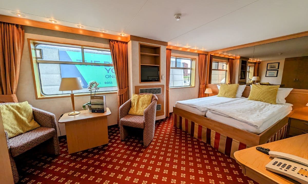 Superior Cabins