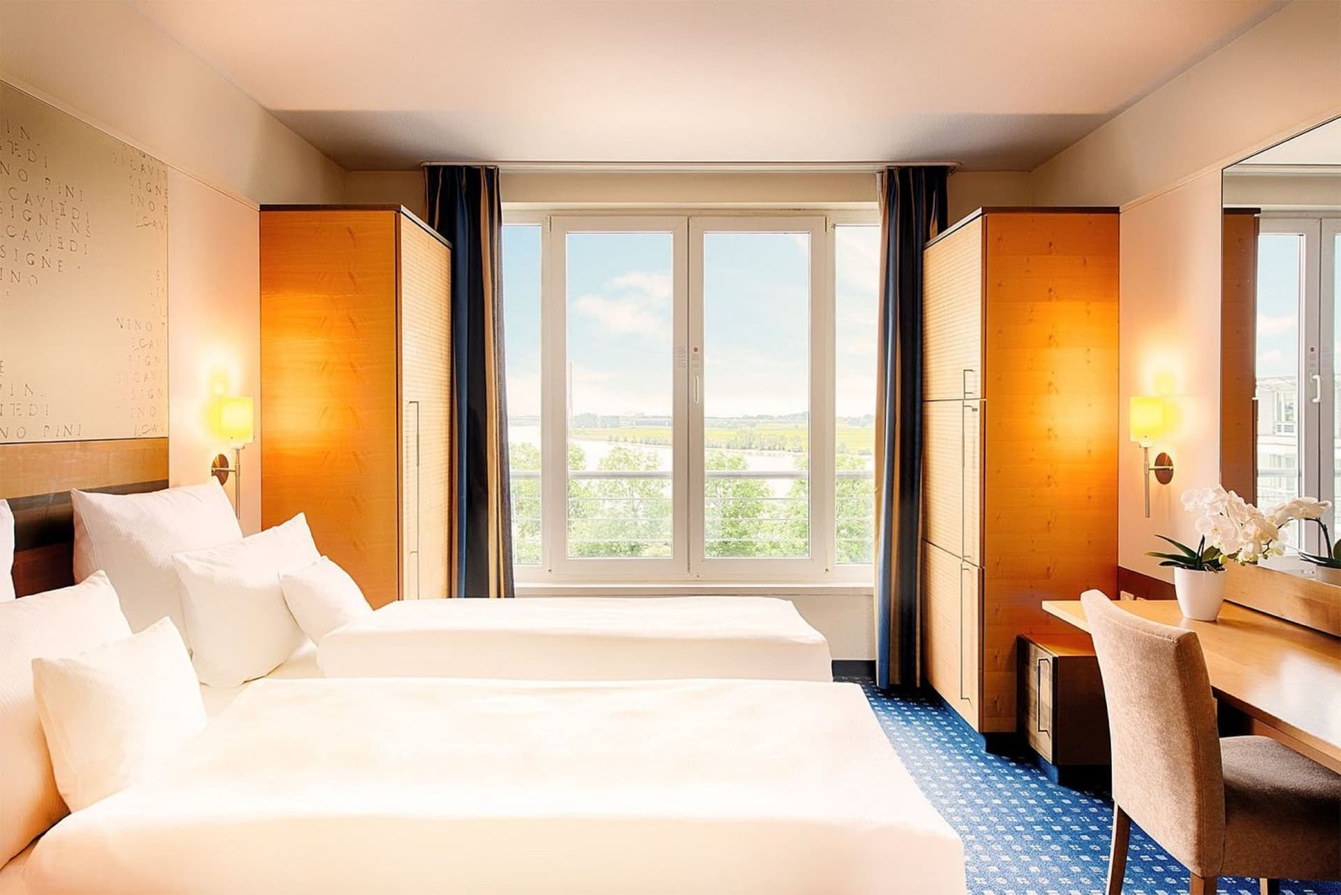 Welcome Hotel (4-star)