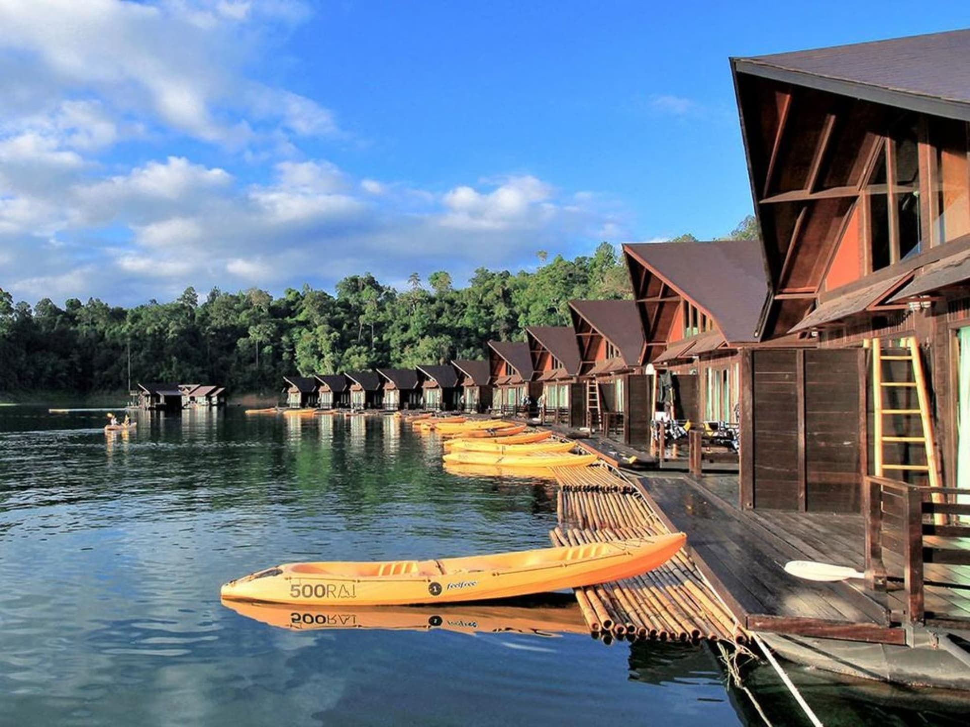 500Rai Floating Resort