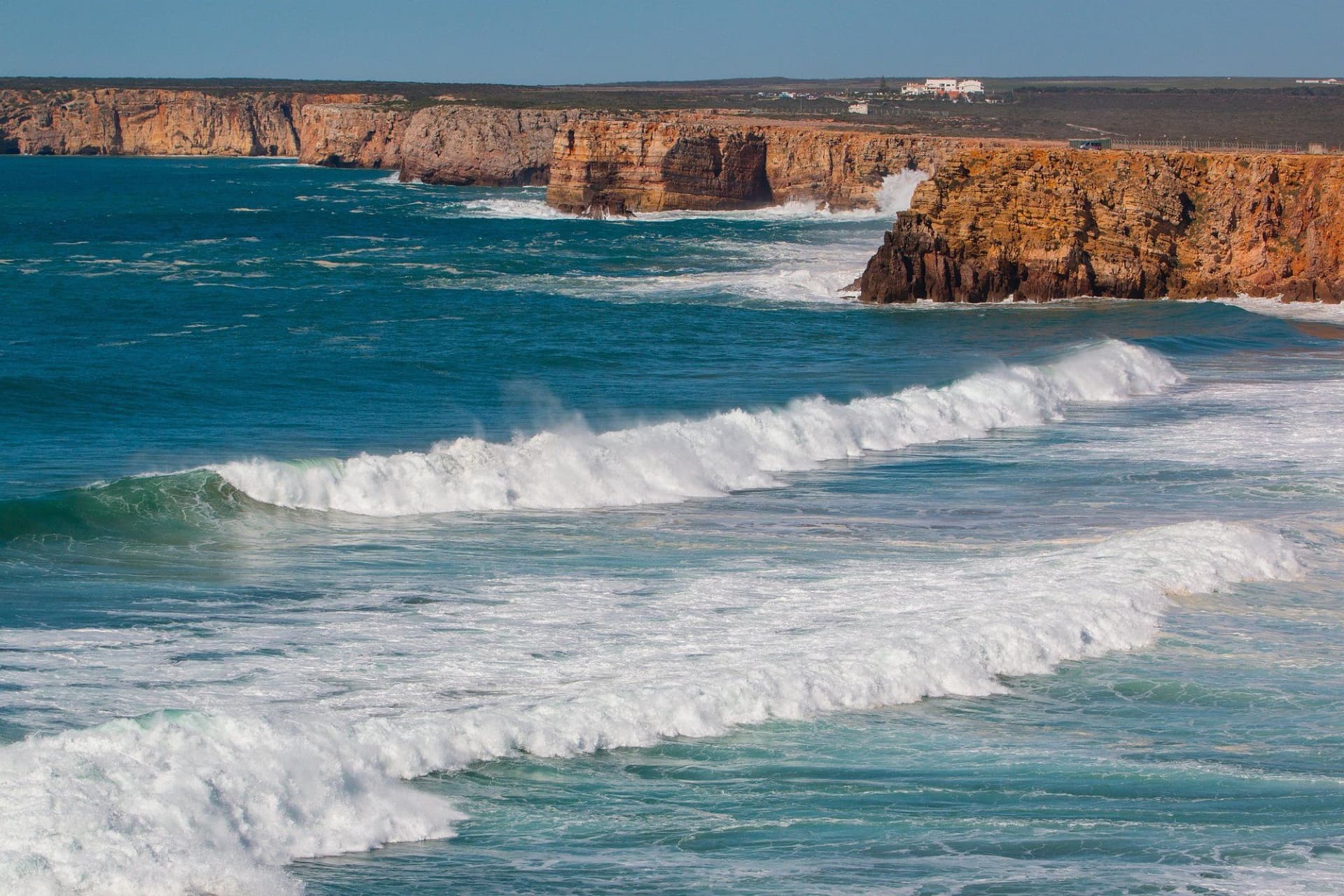 Dramatic Finish at Windy Cape Cliffs