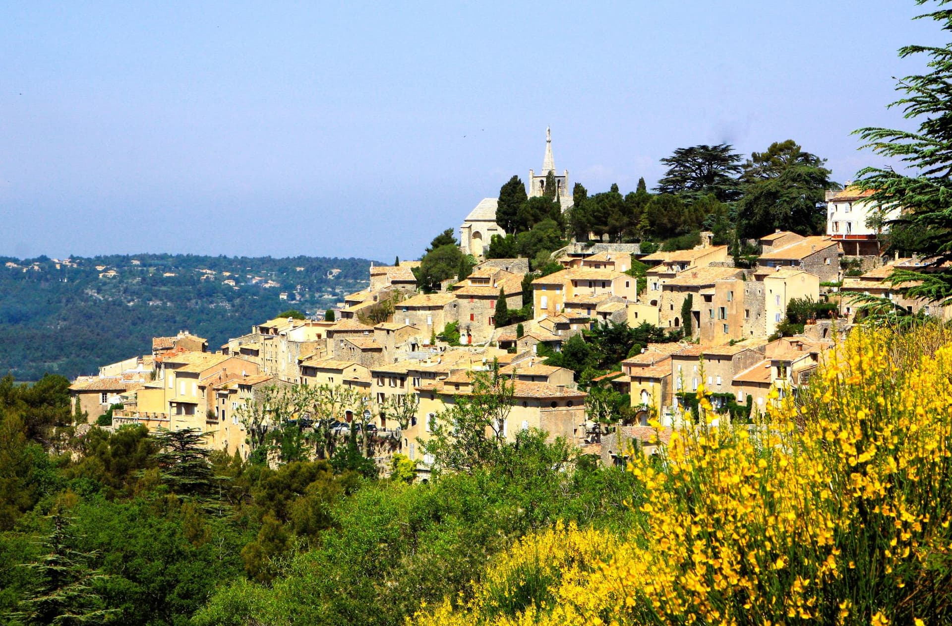 Luberon's Iconic Hilltop Villages