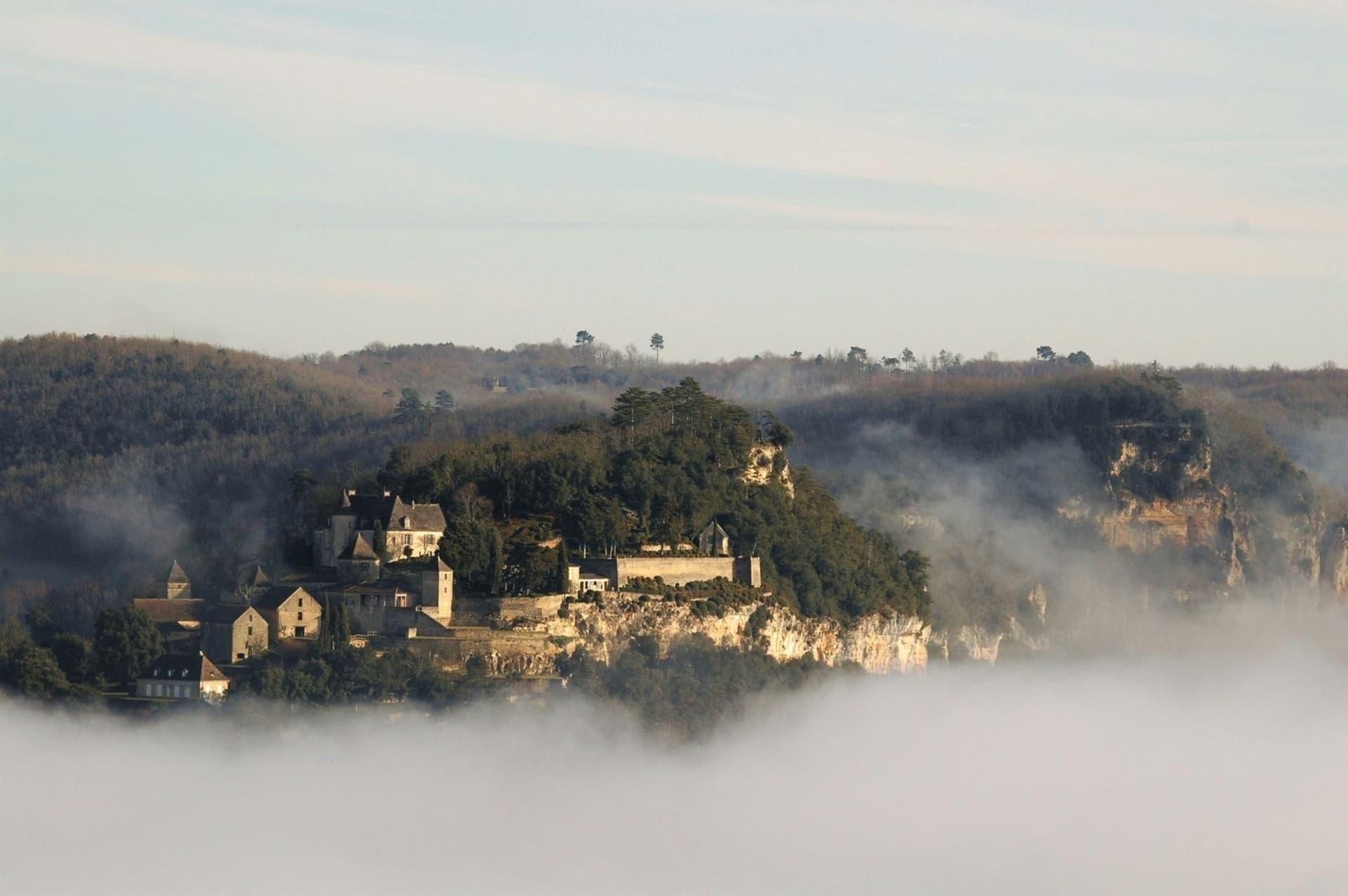 Majestic Châteaux of the Dordogne Valley