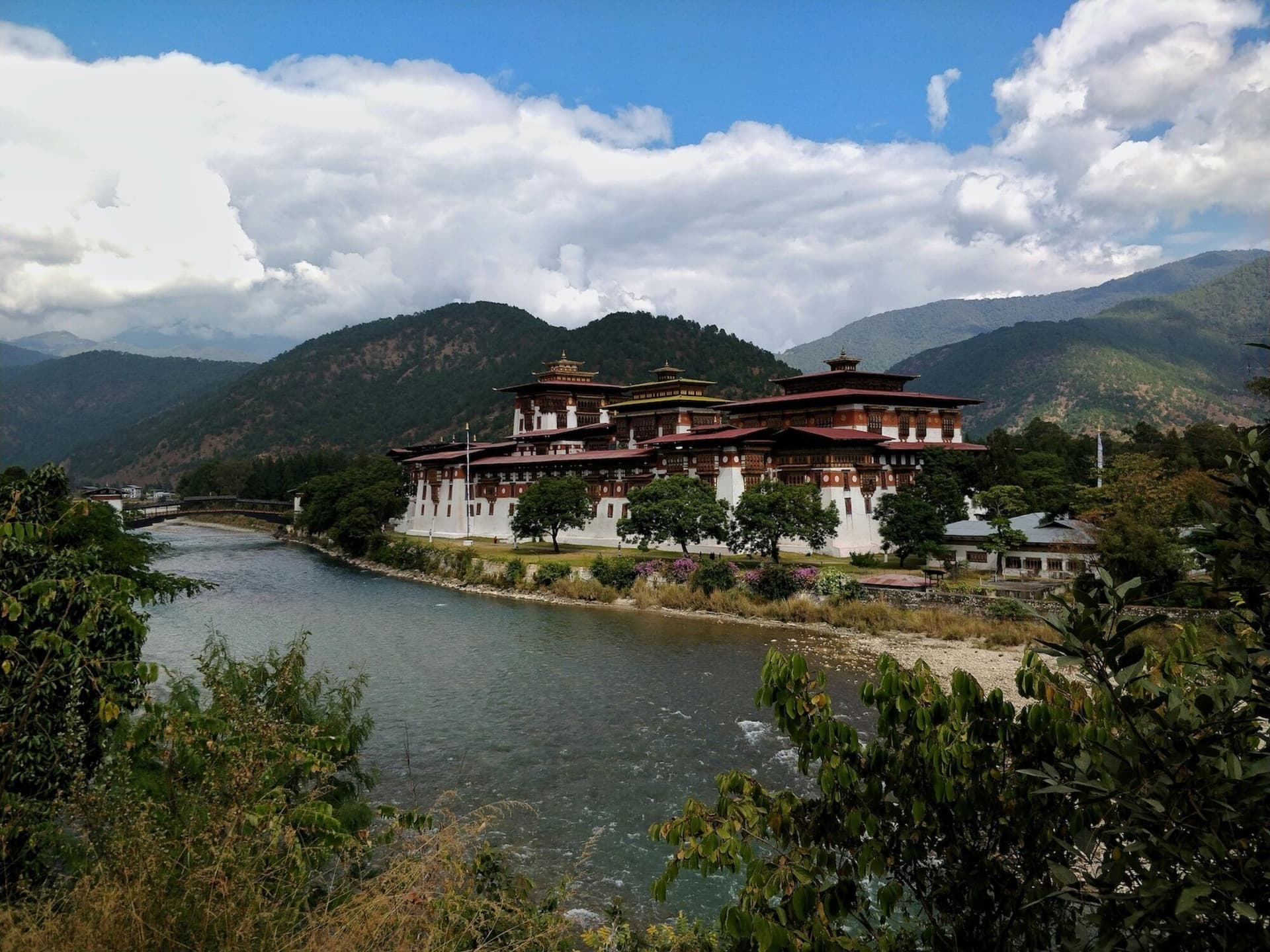 Spiritual and Scenic Harmony