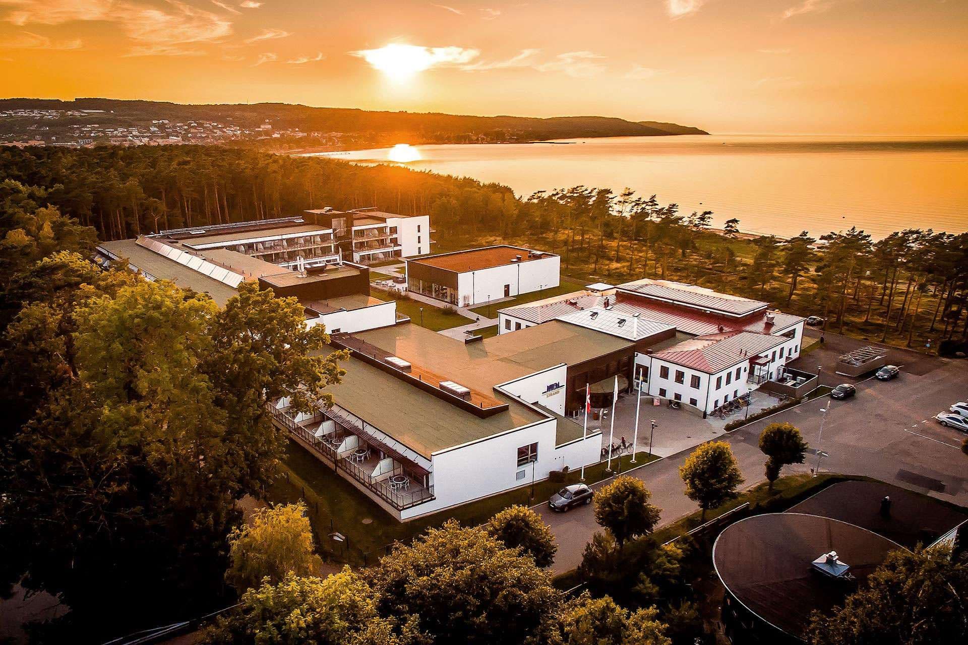 Riviera Strand Hotel (4 Star)