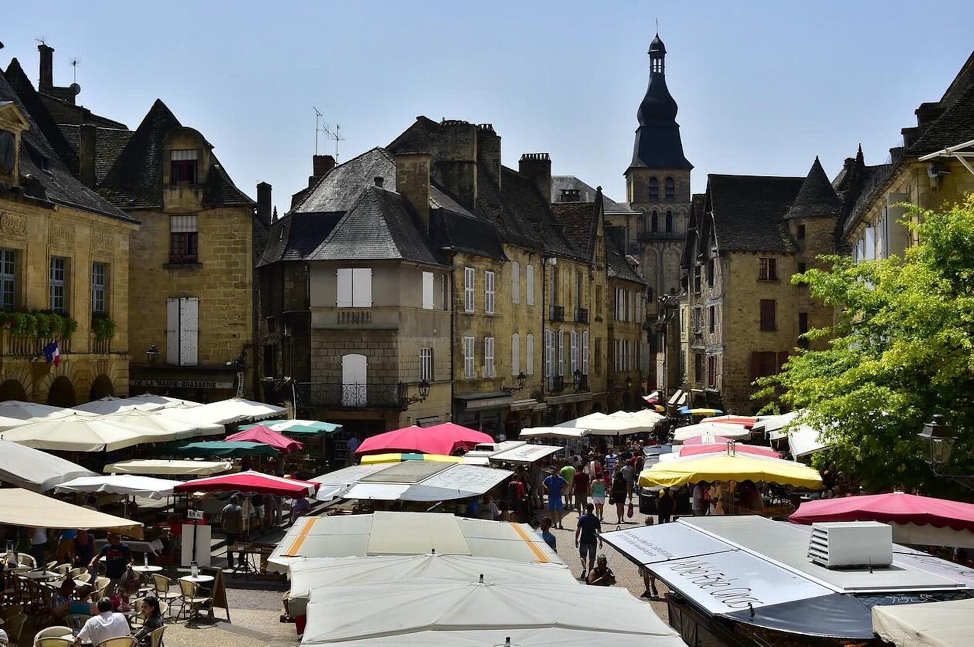Sarlat – A Medieval Architectural Gem