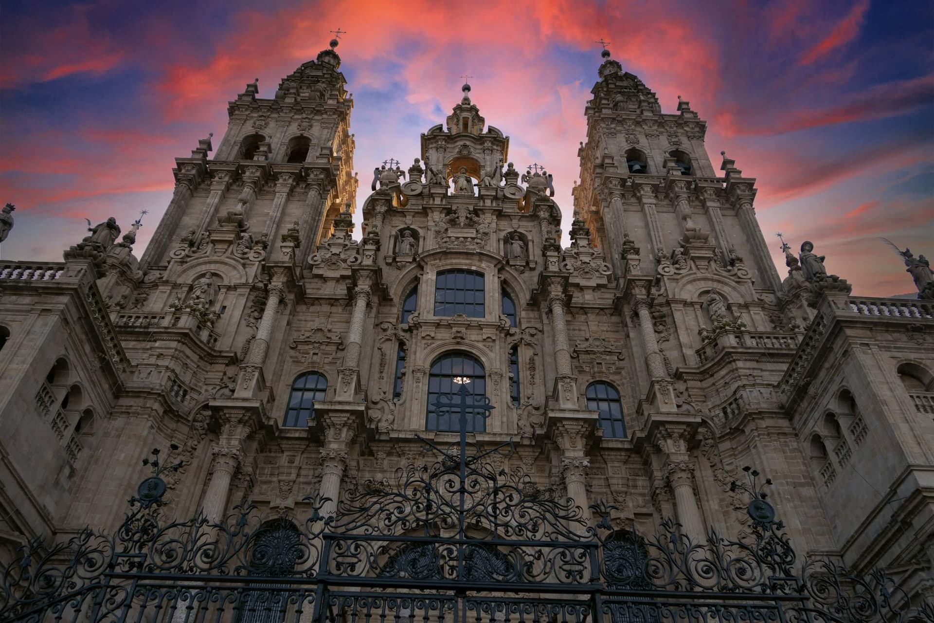 Boutique hiking & walking tours in Camino