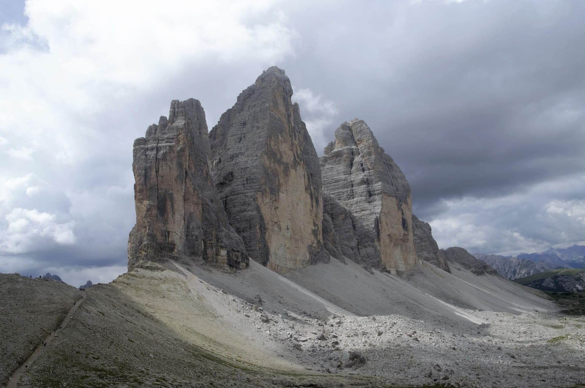 The Iconic Three Peaks