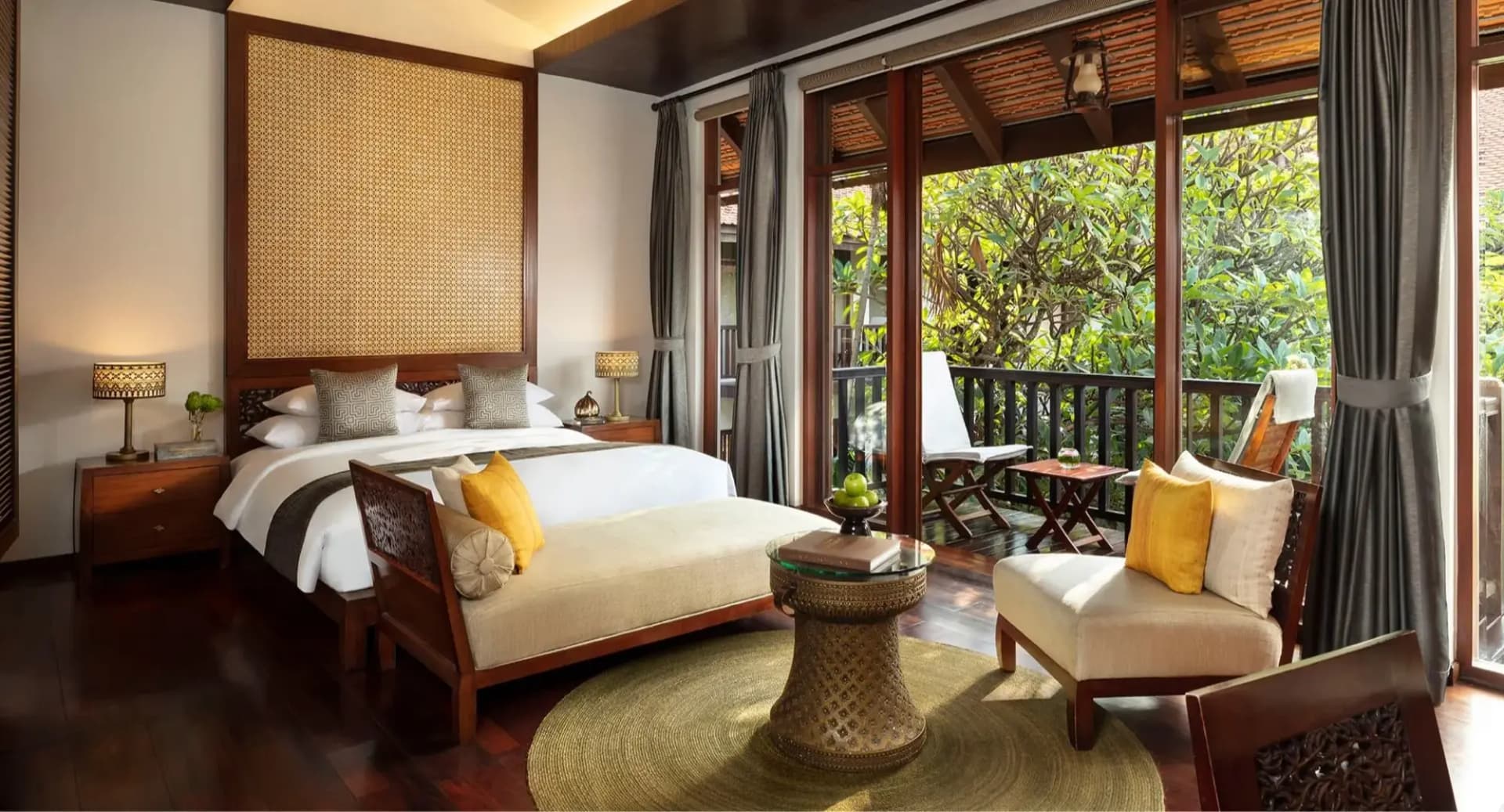 Anantara Angkor Resort (5-Star)