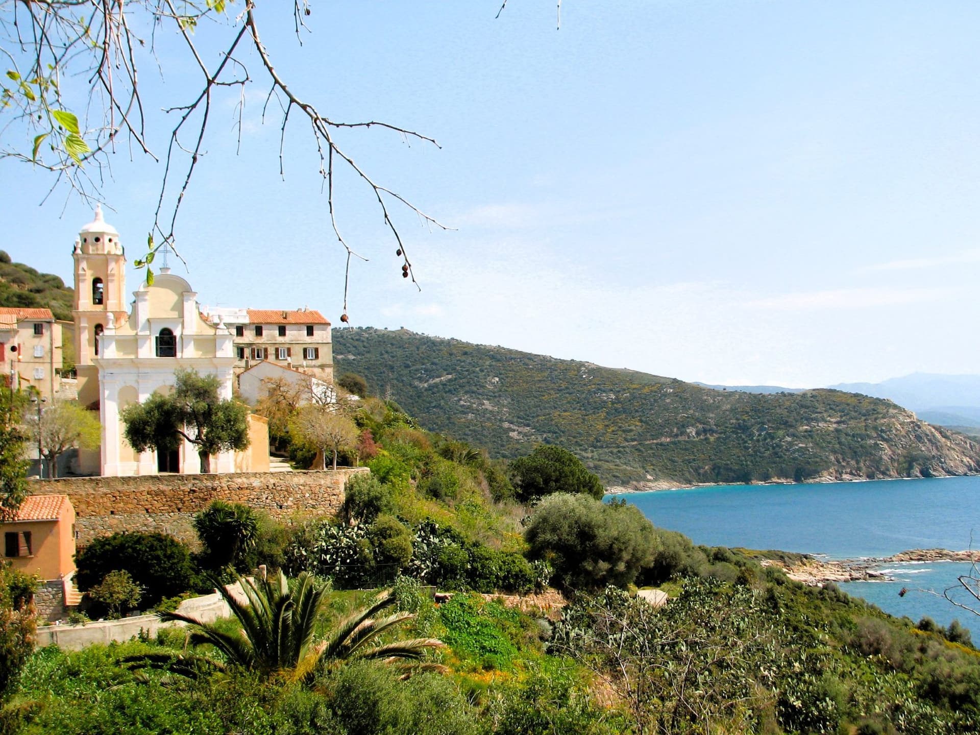 Boutique bike tours in Corsica