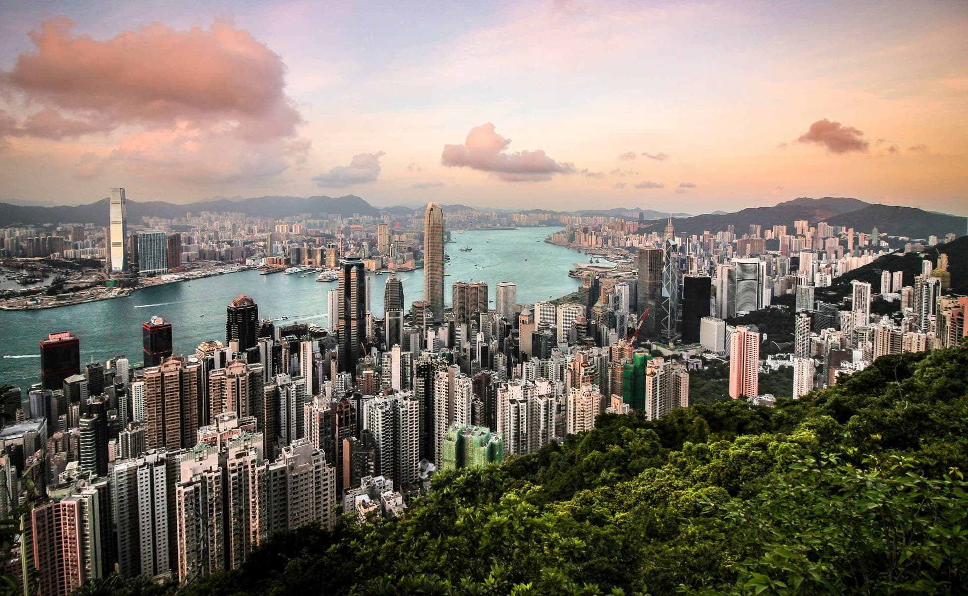 Spectacular Landscapes with Modern Cities