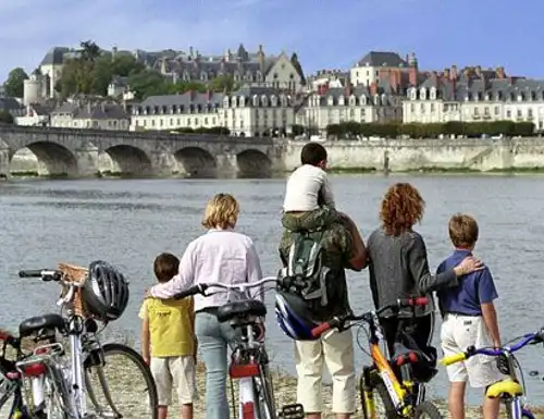 Easygoing Loire Valley Loop in Style Bike Tour