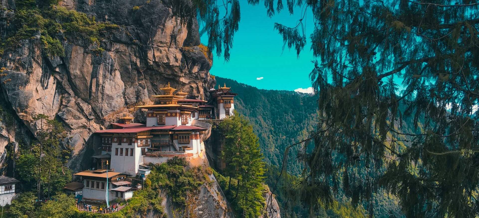 bhutan tigers nest (1)