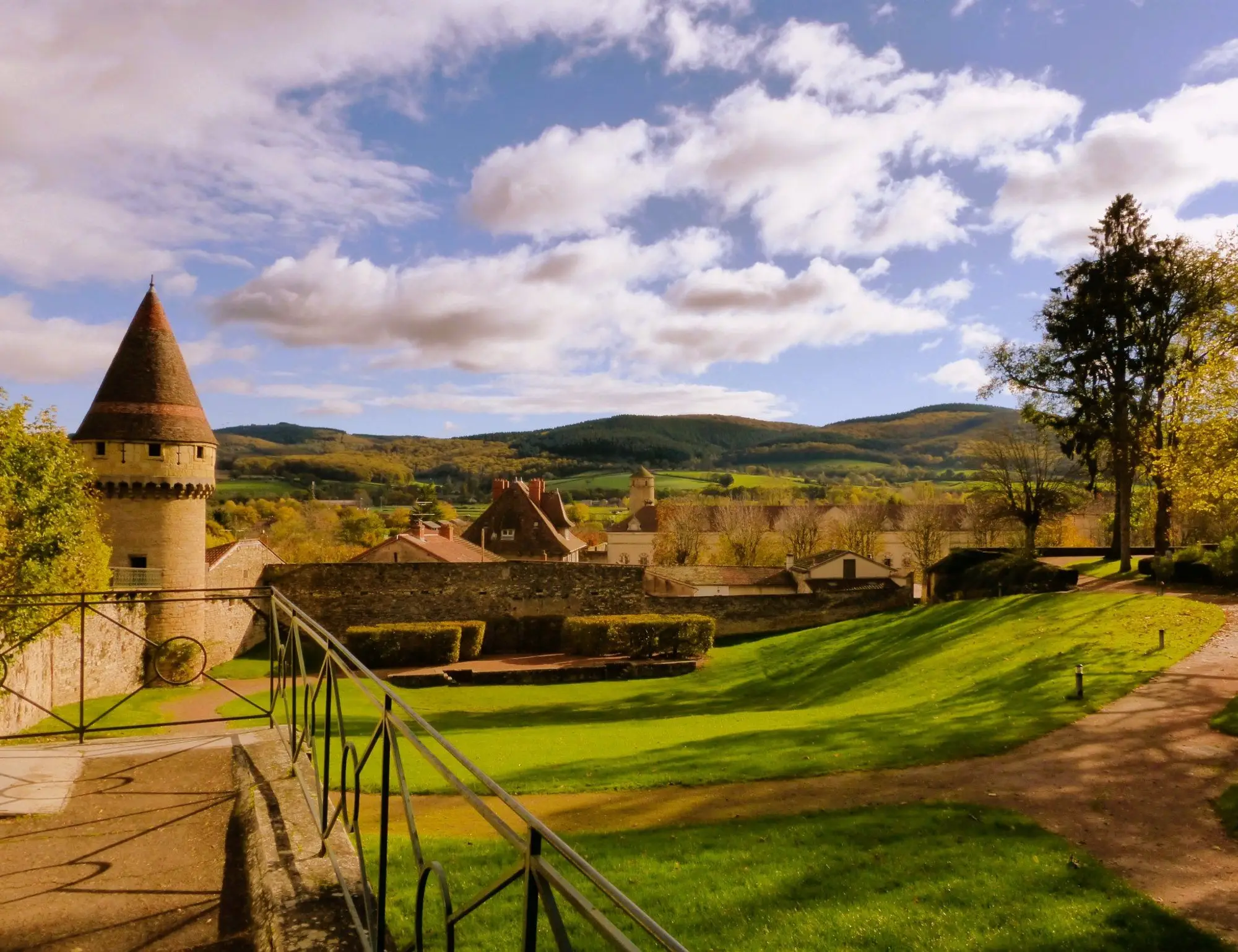  Burgundy Beaune to Cluny Hiking and Walking Tour