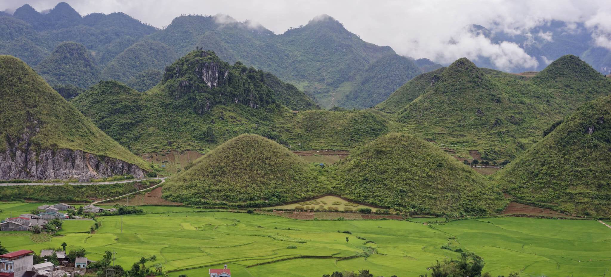 Vietnam_QUAN BA_Yen_Minh (1)