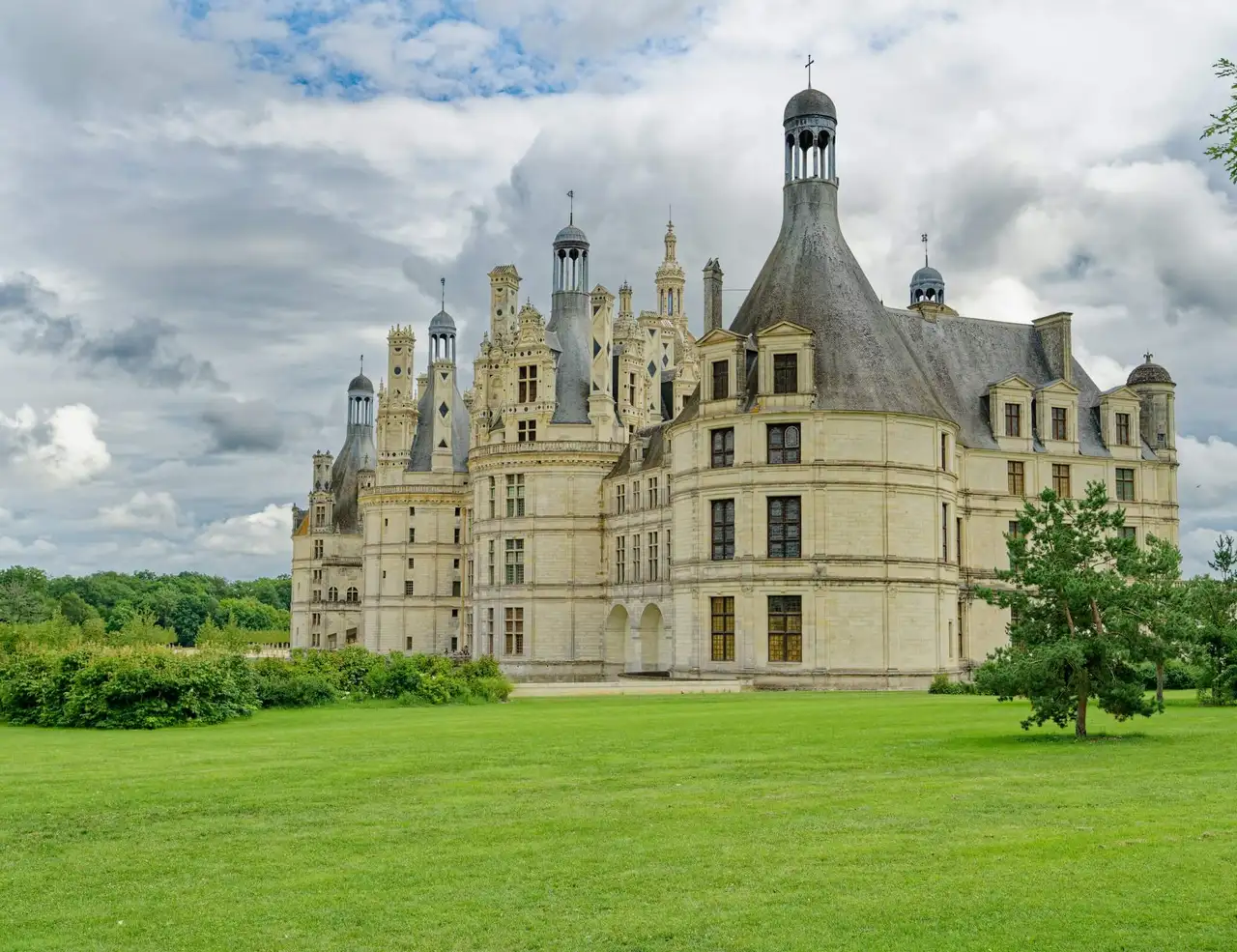 Picture for The Complete Guide To Cycling Loire Valley article
