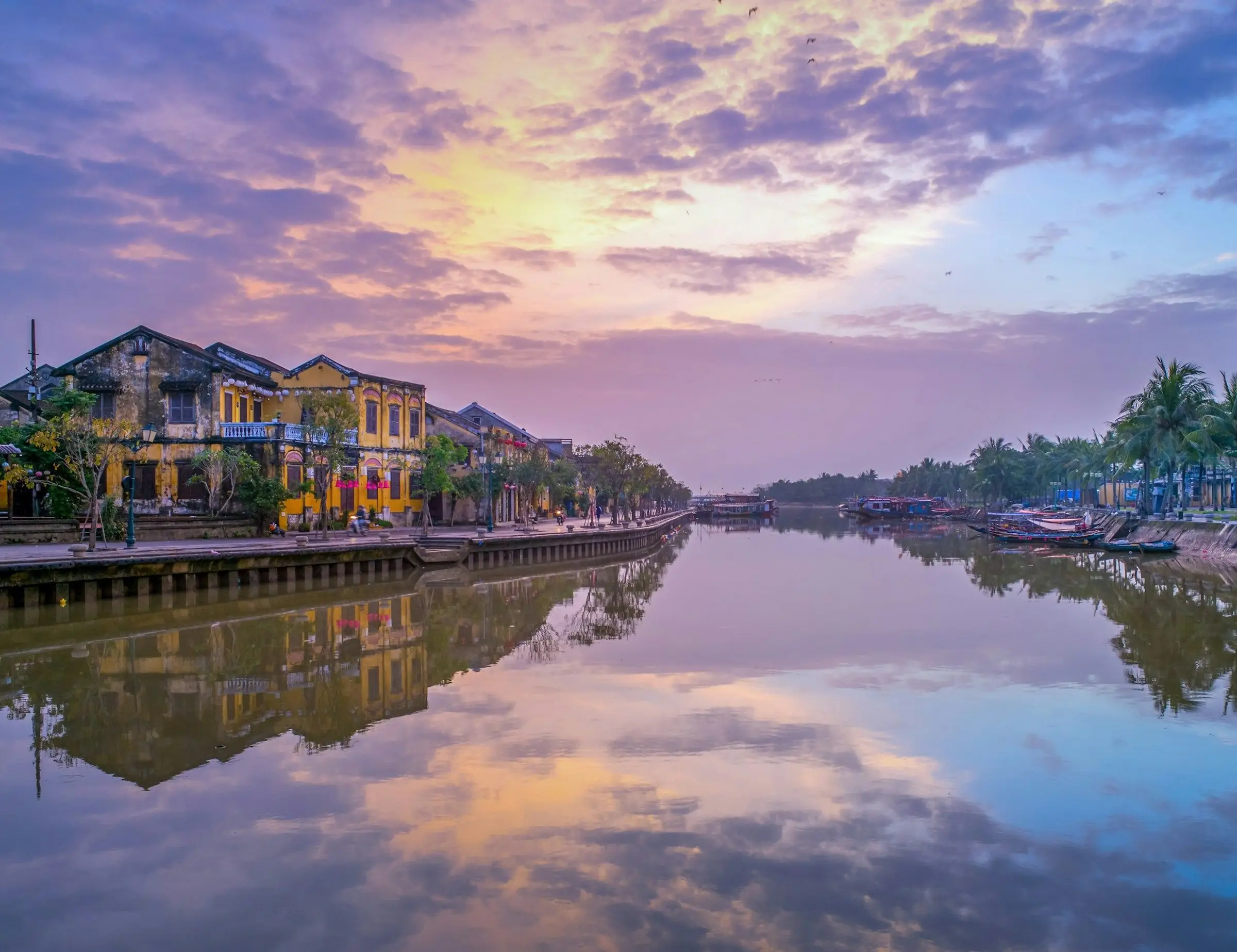 Epic Saigon to Hue in Luxury E-Bike Tour