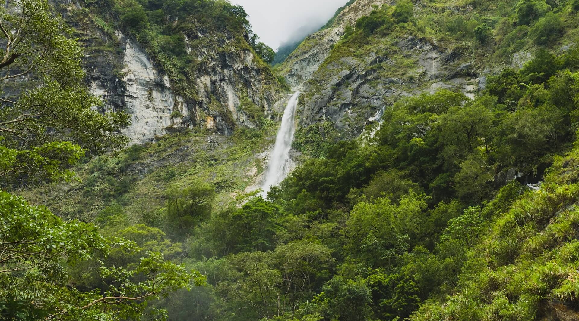 taroko waterfall taiwan