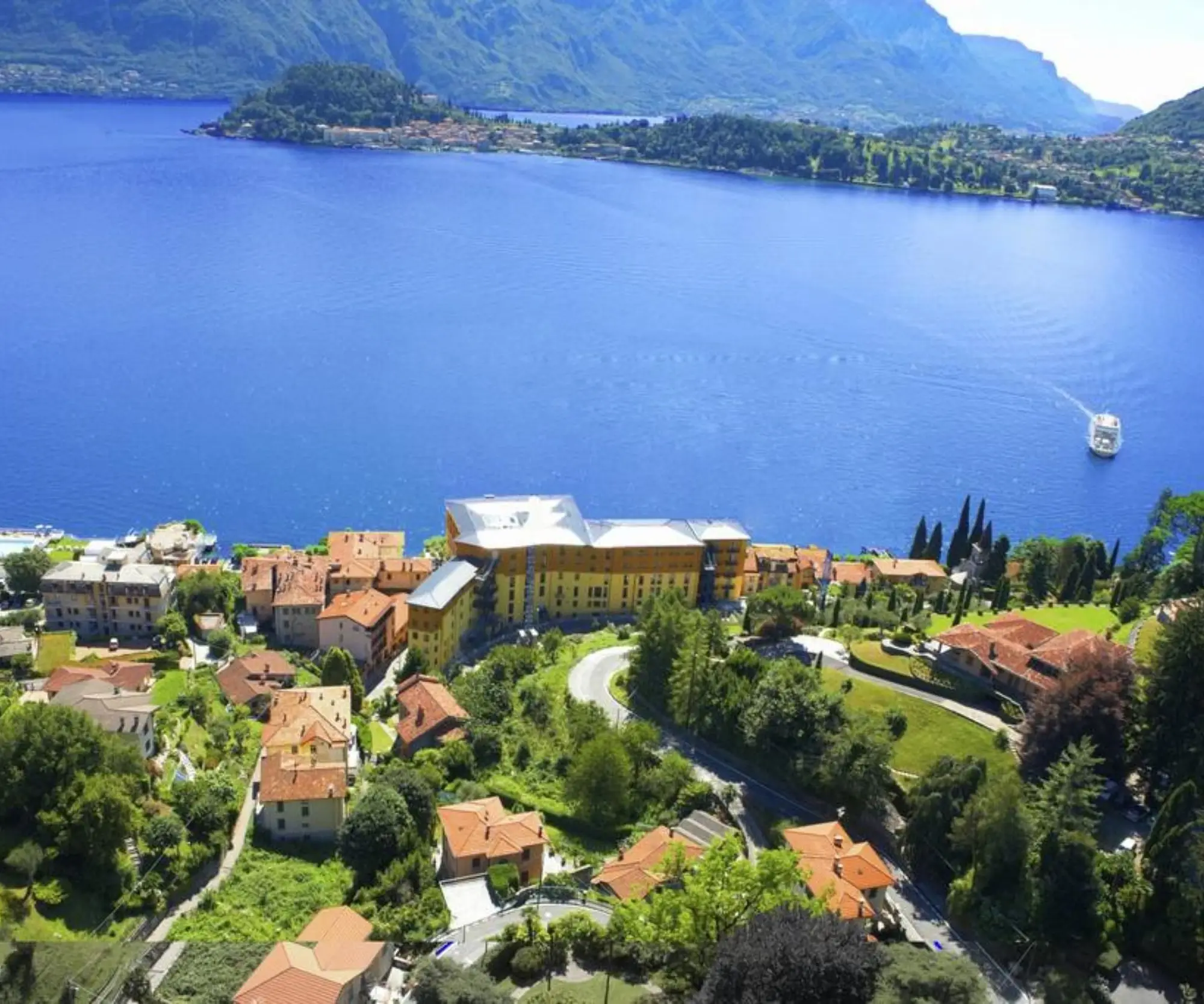 COMO LAKE Cadenabbia © Walk Inn